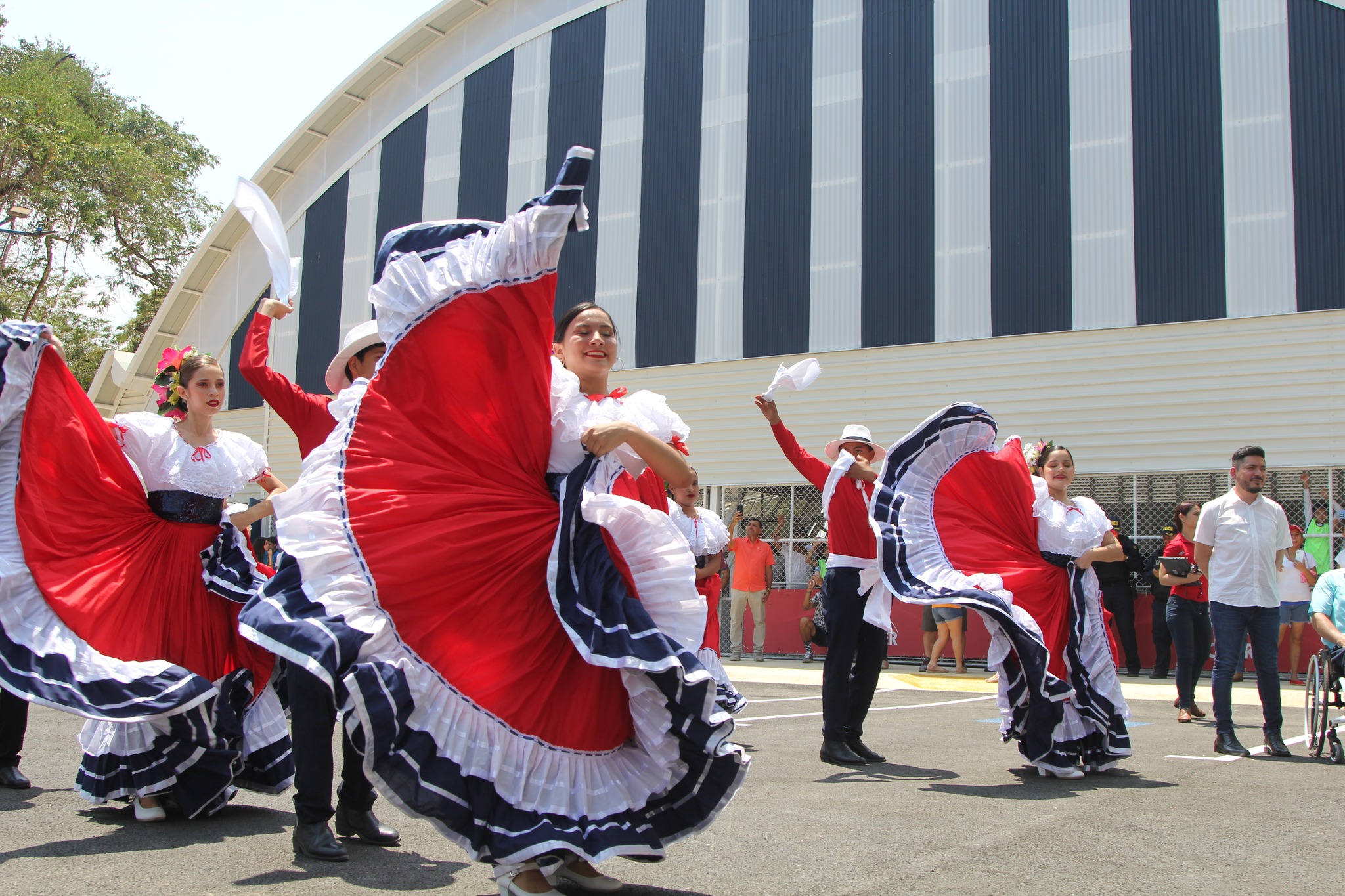 GimnasioInaguracion1